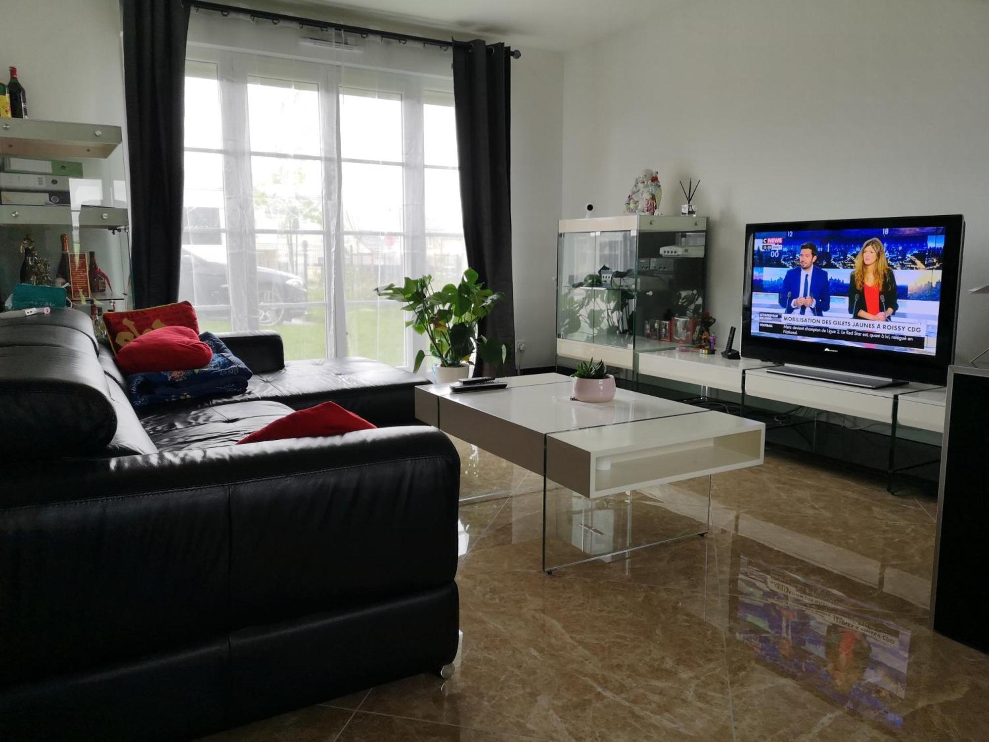 Bienvenus Chez Eric A Montevrain Apartment Luaran gambar